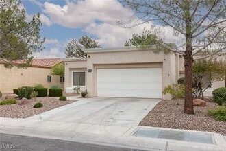 2222 Spring Water Dr in Las Vegas, NV - Building Photo - Building Photo