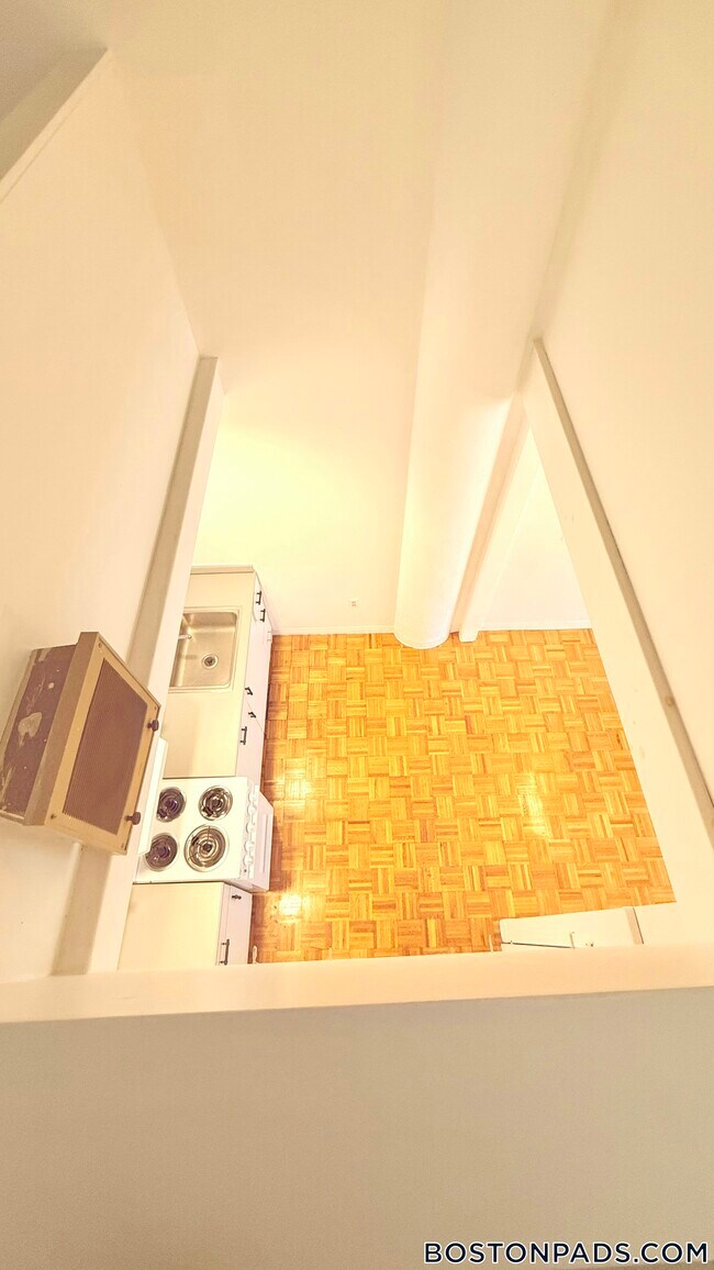61 Brookline Ave in Boston, MA - Building Photo - Building Photo