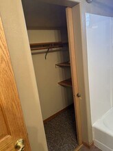716 S Iowa St in Mitchell, SD - Building Photo - Building Photo