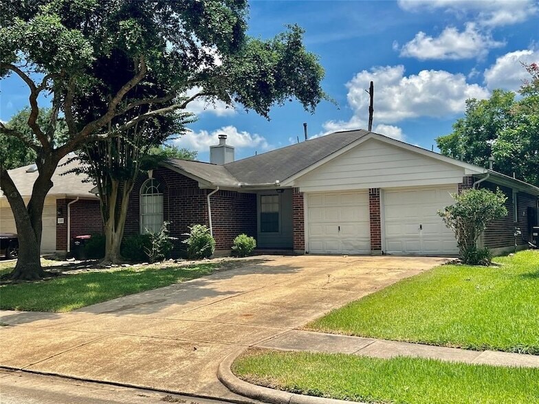 4615 Pleasant Trail, Unit 306 in Fresno, TX - Building Photo