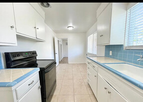 6386 14th Ave, Unit 6386 in Sacramento, CA - Foto de edificio - Building Photo