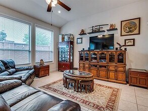 3636 Treetop Dr in Euless, TX - Building Photo - Building Photo