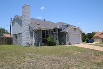 413 E Hogan Dr in Copperas Cove, TX - Building Photo - Building Photo