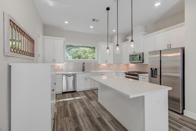 property at 1329 Buescher Dr