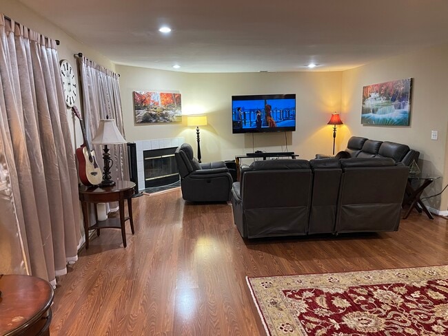 1660 W 146th St, Unit #6 in Gardena, CA - Building Photo - Building Photo