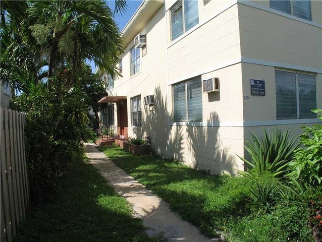 785 81st St in Miami Beach, FL - Building Photo - Building Photo