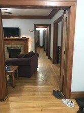 830 E College St, Unit A in Iowa City, IA - Building Photo - Building Photo