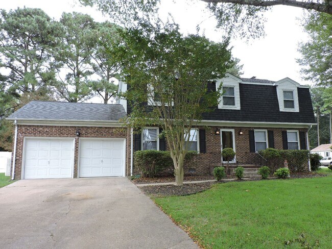 7 Bannister Ct in Poquoson, VA - Building Photo - Building Photo