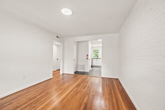 1640 W Northwest Blvd in Winston-Salem, NC - Building Photo - Building Photo