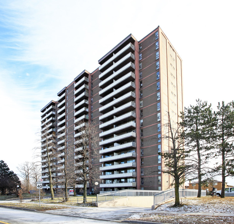 235 Grandravine Dr in Toronto, ON - Building Photo