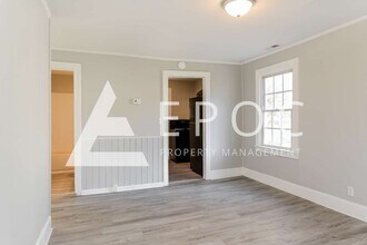 909 Grant St in High Point, NC - Building Photo - Building Photo