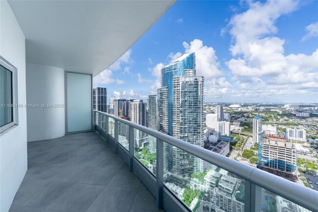 900 Biscayne Blvd in Miami, FL - Building Photo - Building Photo