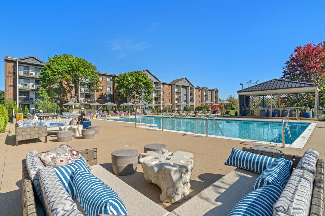 Residences at Lakeside Photo