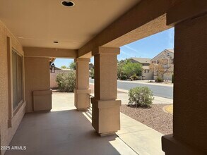 22530 N Van Loo Dr in Maricopa, AZ - Foto de edificio - Building Photo