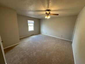 1695 Brewer Rd in Winston-Salem, NC - Foto de edificio - Building Photo