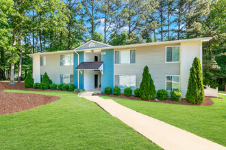 Oxford Square in Cary, NC - Foto de edificio - Building Photo