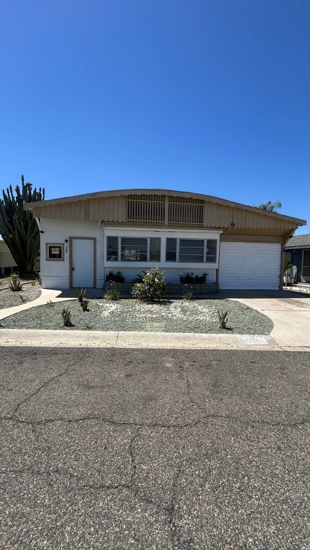 property at 750 Santa Clara Cir
