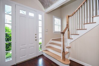 2124 Nantucket Dr in Houston, TX - Foto de edificio - Building Photo