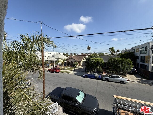 1458 W 36th St in Los Angeles, CA - Building Photo - Building Photo