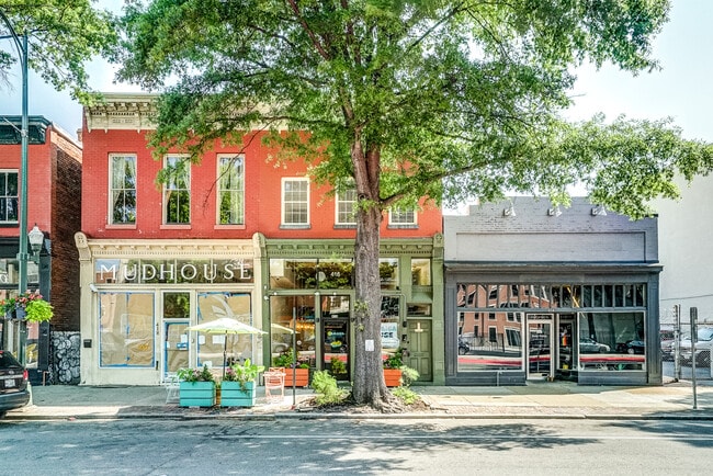 416 W Broad St, Unit 2A in Richmond, VA - Building Photo - Building Photo