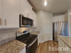 13523 Emerson Wy, Unit 2313 in Saint Hedwig, TX - Foto de edificio - Building Photo