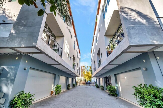 property at 2924 Bird Ave