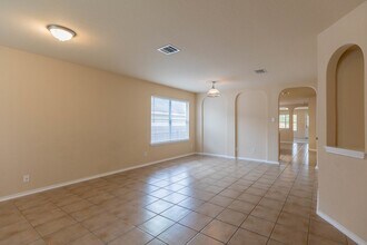 2476 Medina Dr in New Braunfels, TX - Foto de edificio - Building Photo