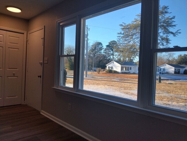 7420 Bellehaven Dr in Gloucester Point, VA - Building Photo - Building Photo