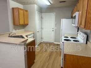 1012 Pawnee Trail in Nashville, TN - Building Photo - Building Photo