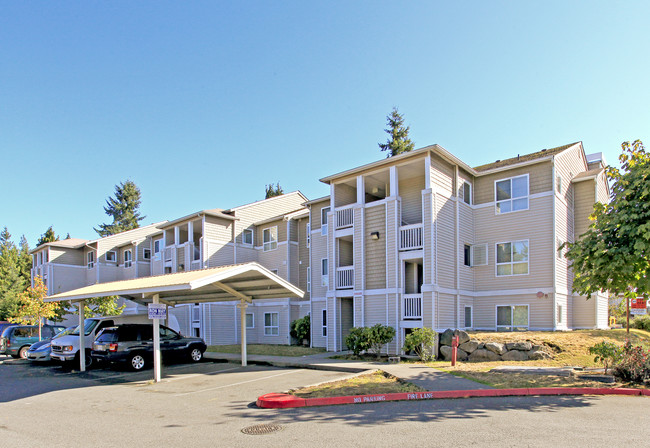 Green Drake Apartments in Everett, WA - Building Photo - Building Photo