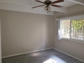 136HAM in Beverly Hills, CA - Foto de edificio - Building Photo