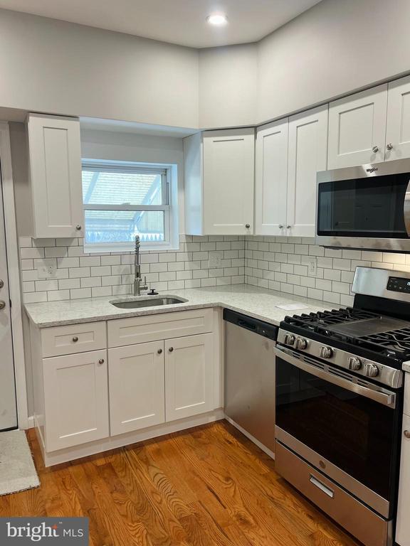 3186 Agate St in Philadelphia, PA - Building Photo - Building Photo