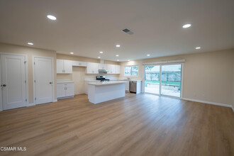 30896 Janlor Dr in Westlake Village, CA - Building Photo - Building Photo