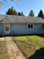 5 White Birch Ln in Southbury, CT - Building Photo