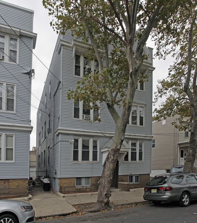 23 Rutgers Ave in Jersey City, NJ - Building Photo - Building Photo