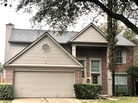 4819 Sunshine Dr in Sugar Land, TX - Building Photo