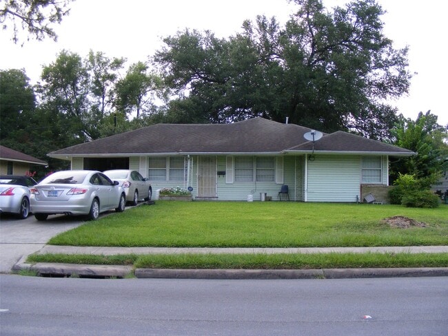 property at 5751 Bellfort Ave