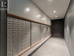 195 McCaul St in Toronto, ON - Building Photo - Building Photo