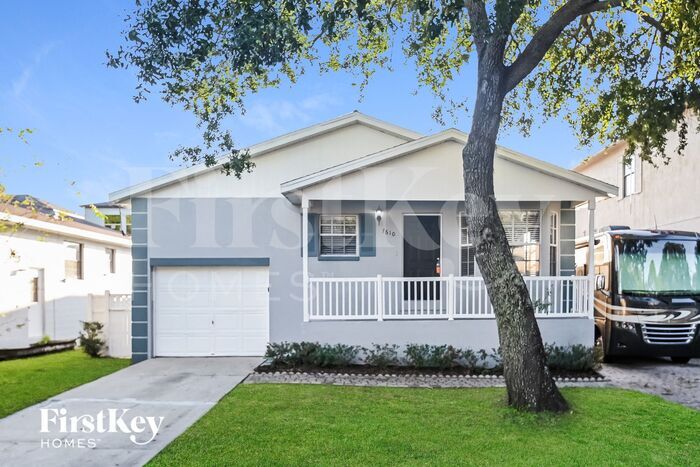 7610 S Sherrill St in Tampa, FL - Building Photo