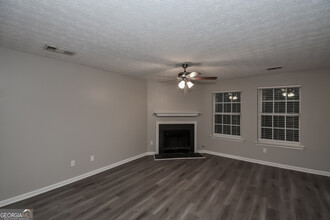 1206 Andrews Dr in Lithia Springs, GA - Building Photo - Building Photo