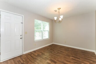 2404 Boone Ct in Snellville, GA - Building Photo - Building Photo