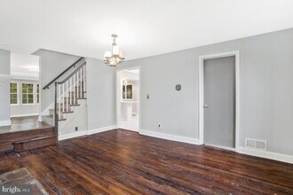 509 Denham Rd in Rockville, MD - Building Photo - Building Photo