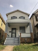 1320 4th Ave in Beaver Falls, PA - Building Photo