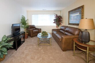 Austin Park in Colorado Springs, CO - Foto de edificio - Building Photo