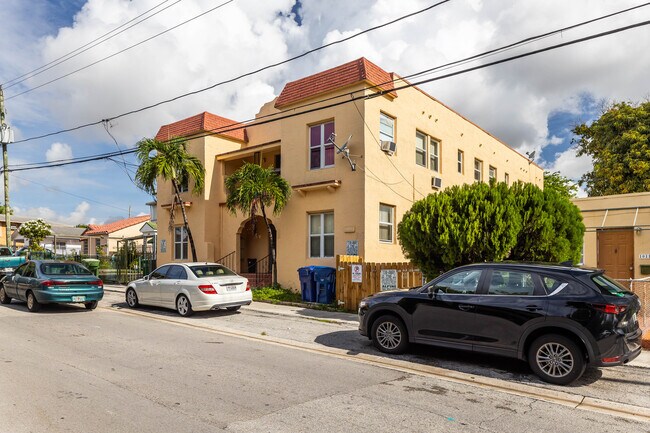 Havana Palms Apartments in Miami, FL - Foto de edificio - Building Photo