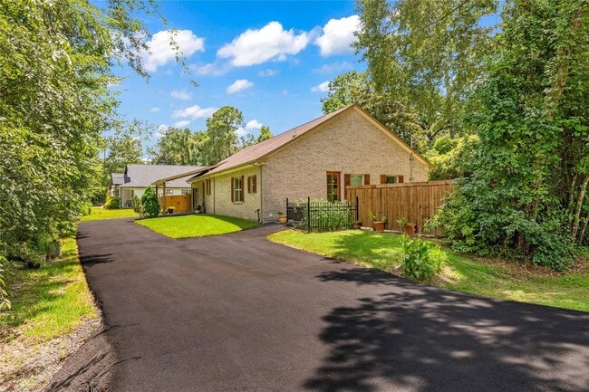property at 25737 Glen Loch Dr