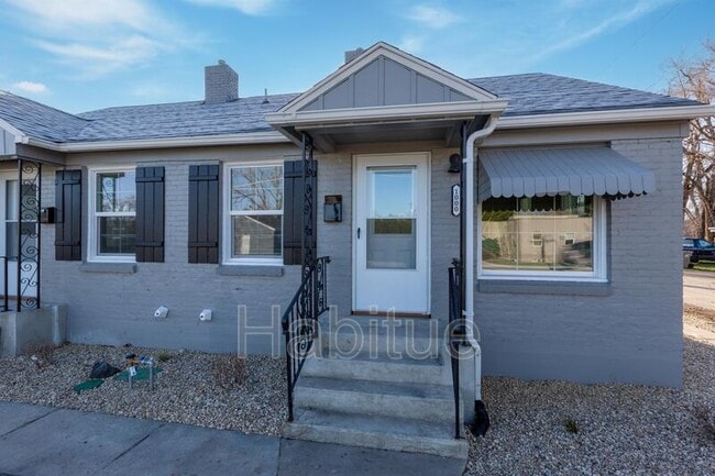 property at 1000 N 27th St