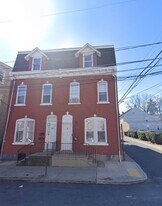 624 W Chew St in Allentown, PA - Building Photo