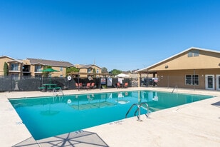 The Meridian Apartments in El Paso, TX - Building Photo