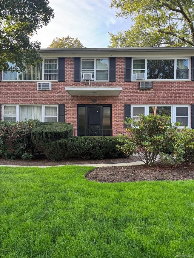 property at 5 Walnut St